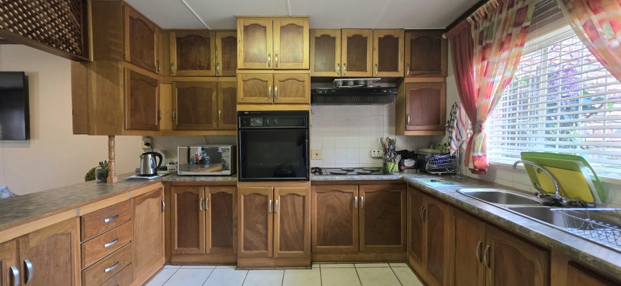 3 Bedroom Property for Sale in Naudeville Free State